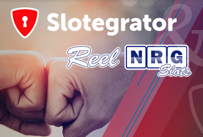 Ведущий разработчик софта для казино Slotegrator стал партнером ReelNRG